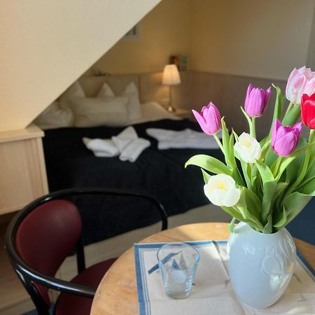 Hotel-Pension Zur Mole Wiek auf Rügen Zewnętrze zdjęcie