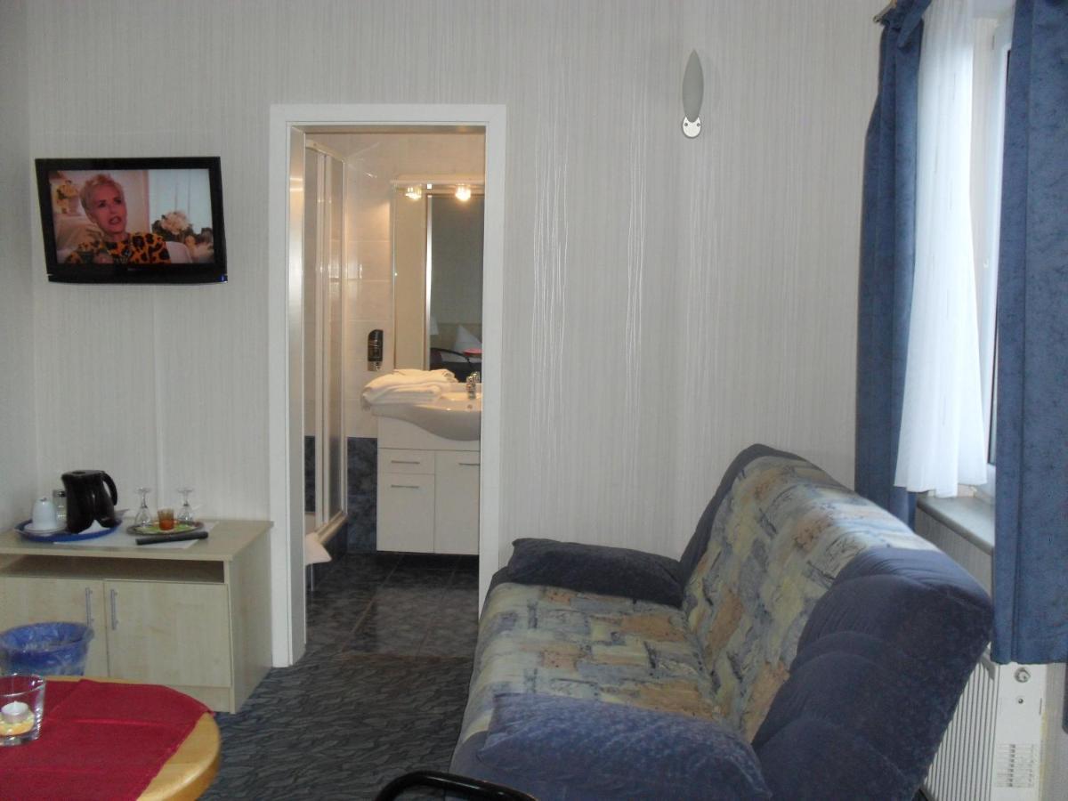 Hotel-Pension Zur Mole Wiek auf Rügen Zewnętrze zdjęcie